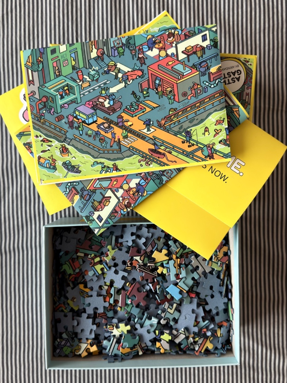 1000 piece Odd Pieces "Astro Gastro" jigsaw puzzle - Picture 3 of 3
